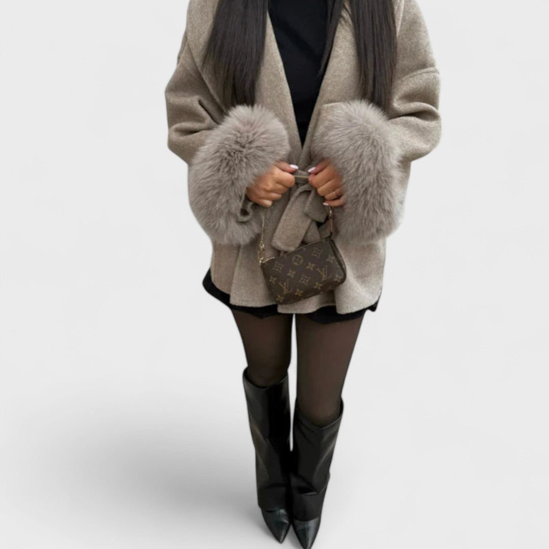 Woolcat – Sophisticated coat adorned with eco-fur accents