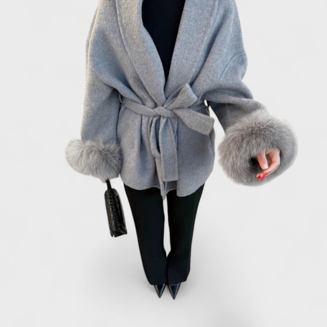 Woolcat – Sophisticated coat adorned with eco-fur accents