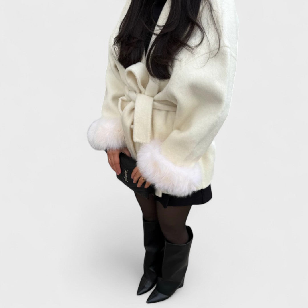 Woolcat – Sophisticated coat adorned with eco-fur accents